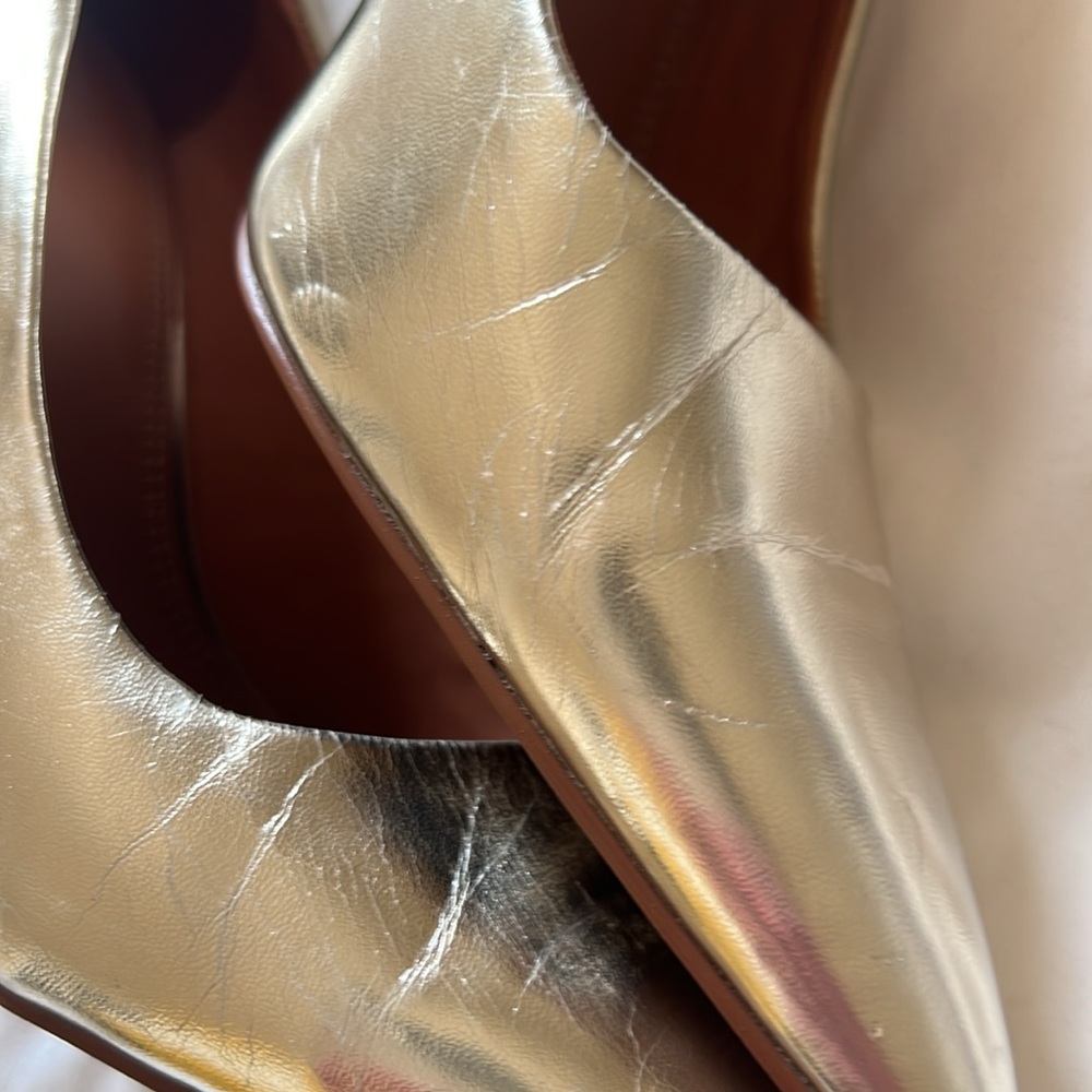 Gold heels - Picture 12 of 13